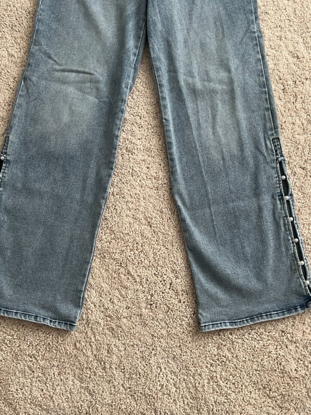 Democracy High Waist Faux Pearl Wide Leg Jeans AB Technology Size 8 - Picture 3 of 10